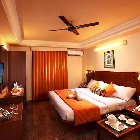 Hotel Rajdhani Panaji Exteriör bild