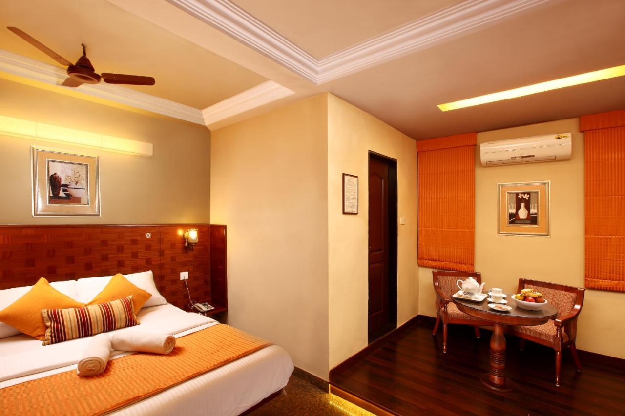 Hotel Rajdhani Panaji Exteriör bild