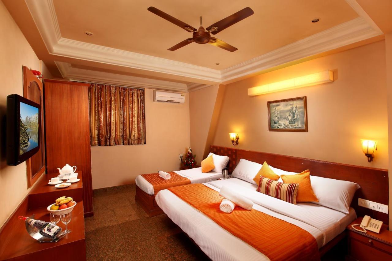 Hotel Rajdhani Panaji Exteriör bild
